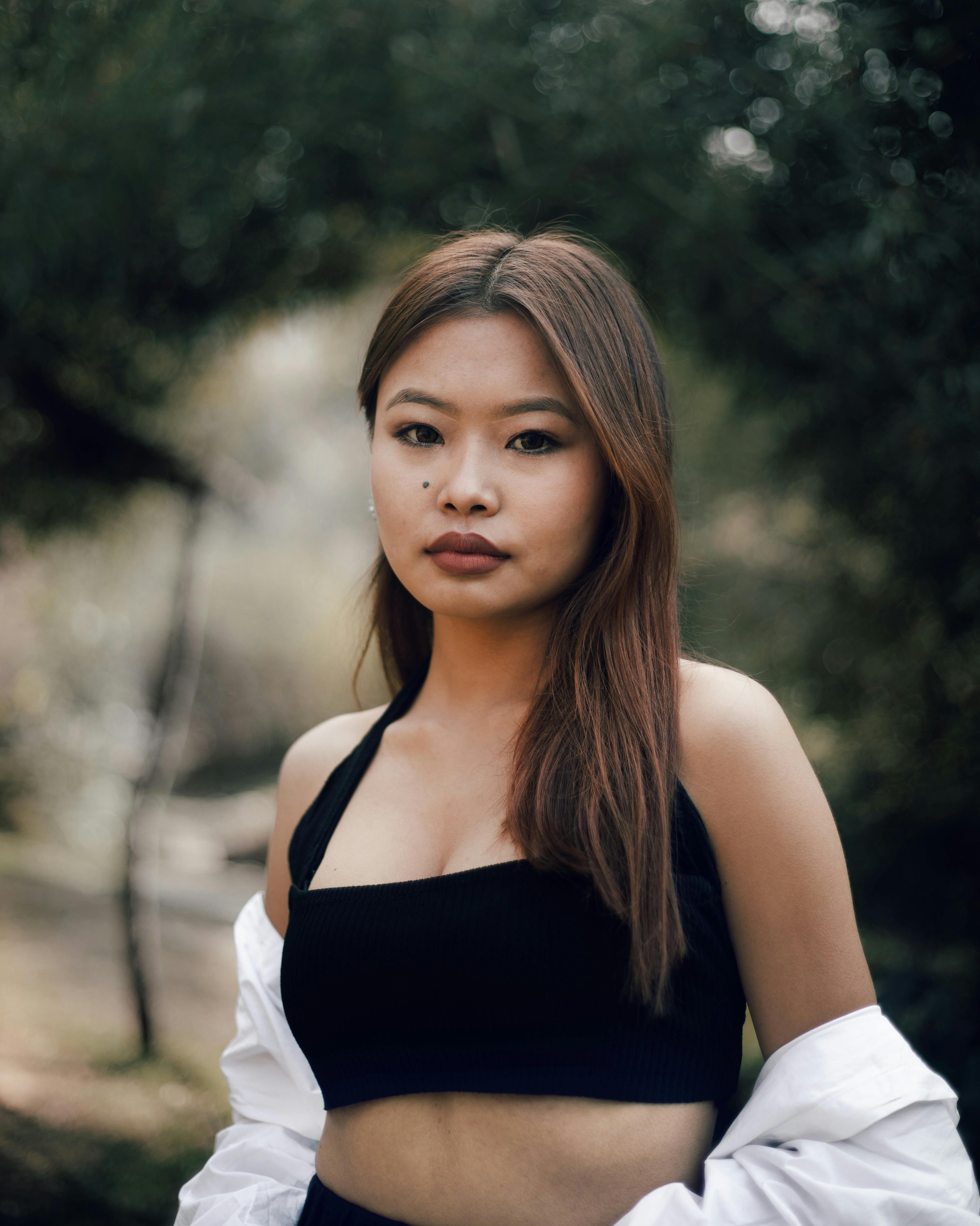 Outdoors Portrait Posing Photos, Download The BEST Free Outdoors