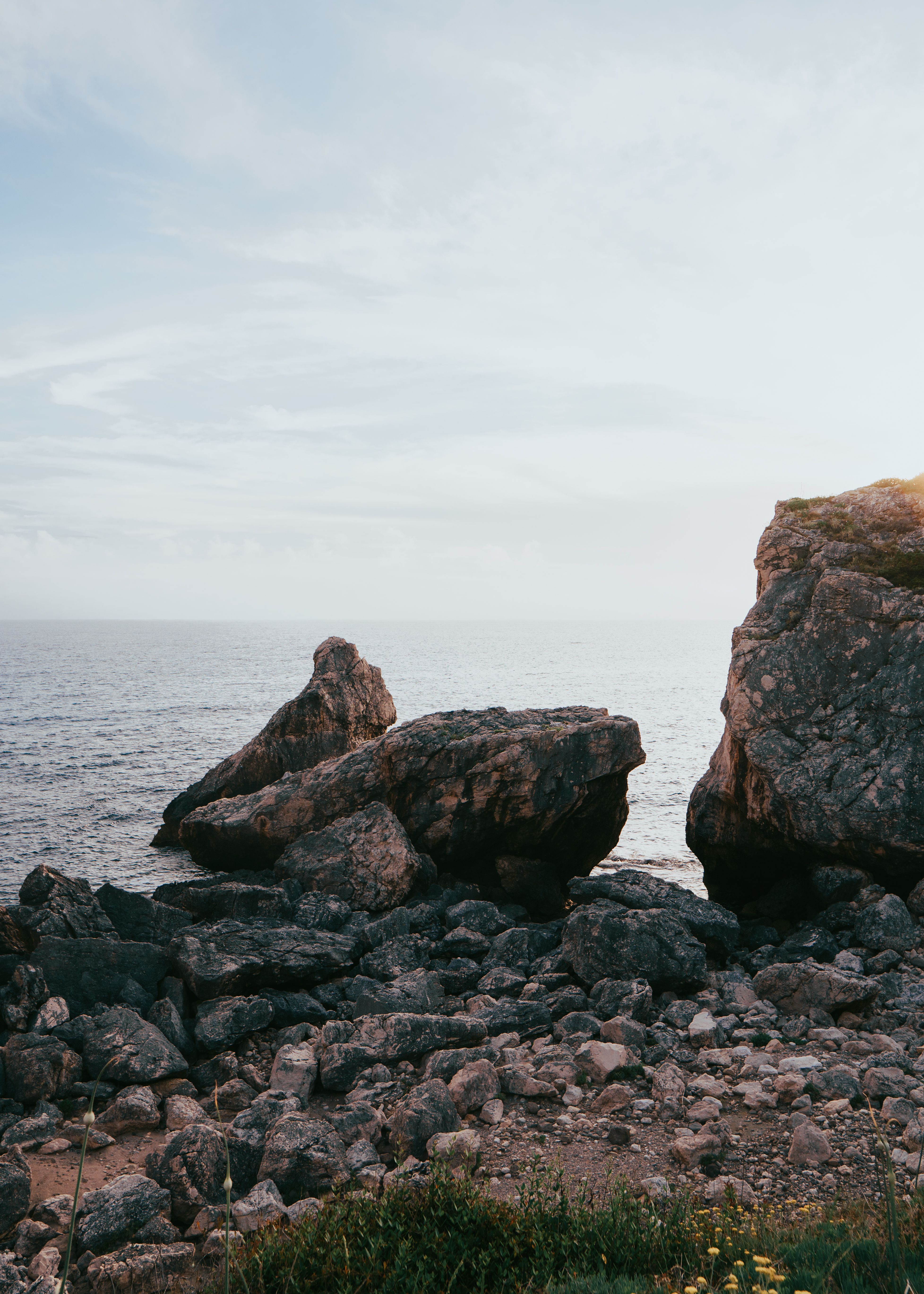 Rocks on the Cliff · Free Stock Photo