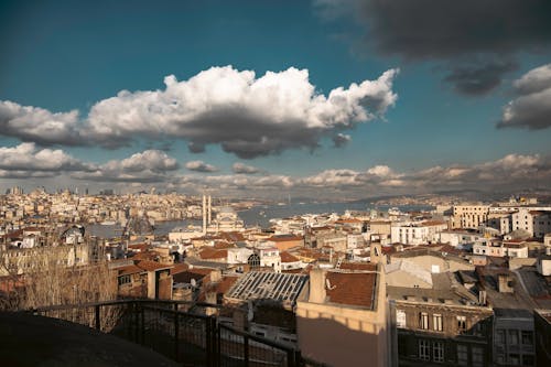 bulutlar, çatı, görünüm içeren Ücretsiz stok fotoğraf