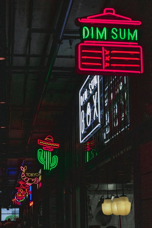 Restaurants Neon on Wall