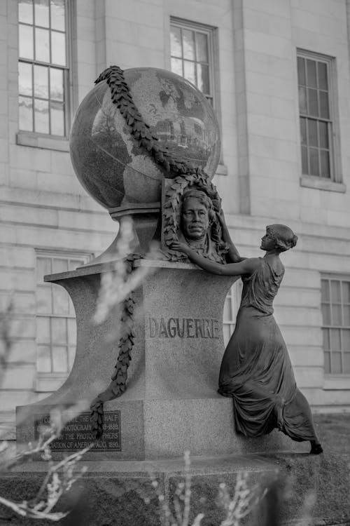 Daguerre Memorial in Washington