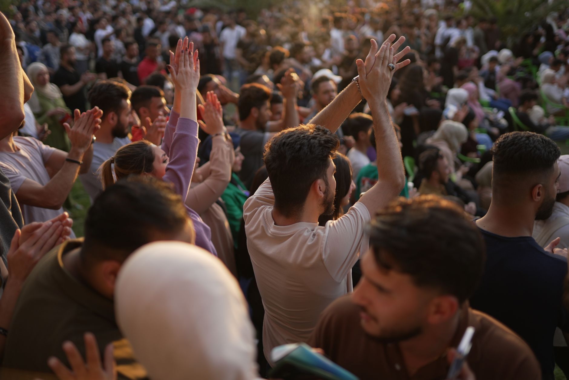 Beim Konzert: Springst du auf, wenn die Reihe vor dir plötzlich steht?