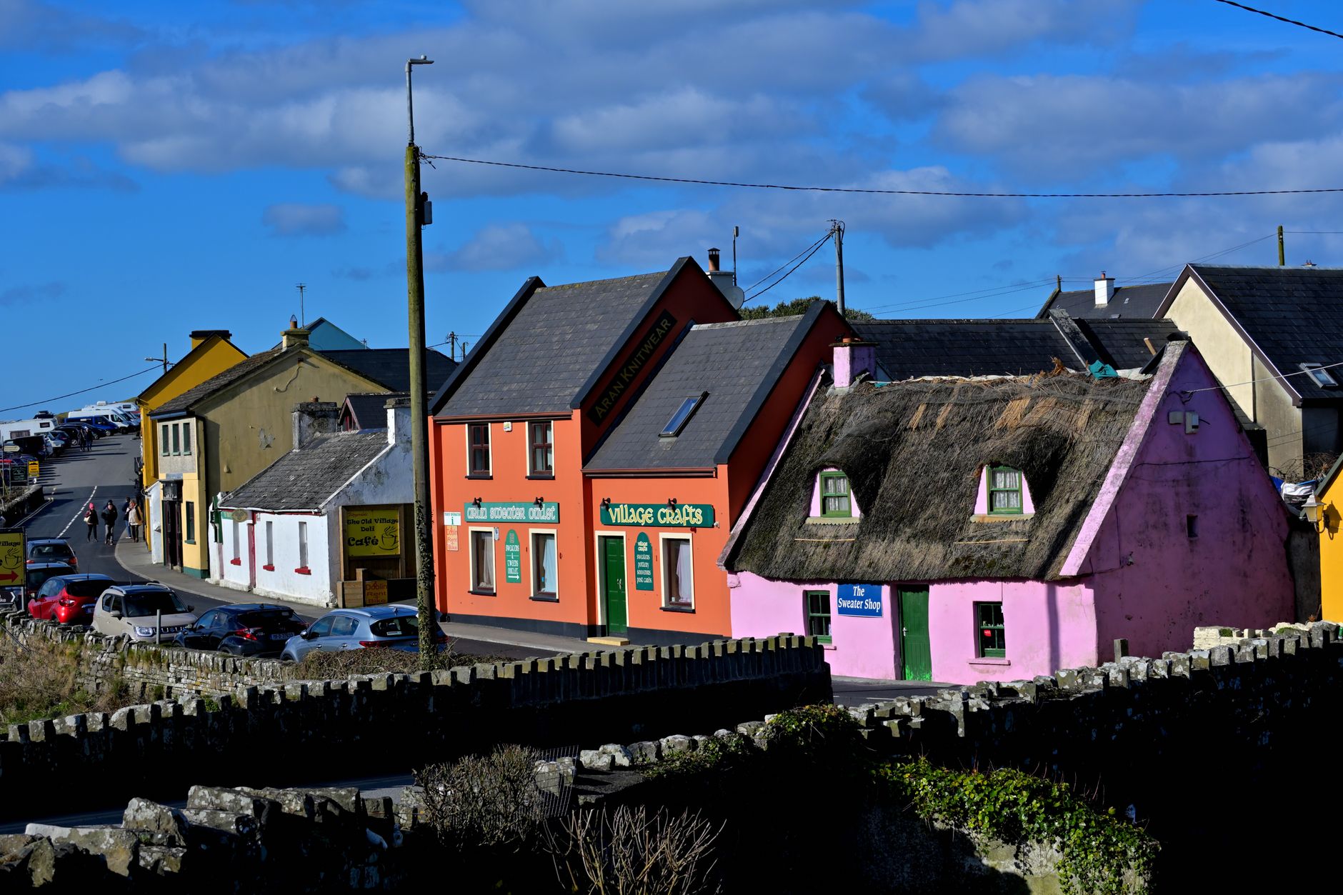İrlanda'nın Donegal bölgesindeki Creeslough köyü