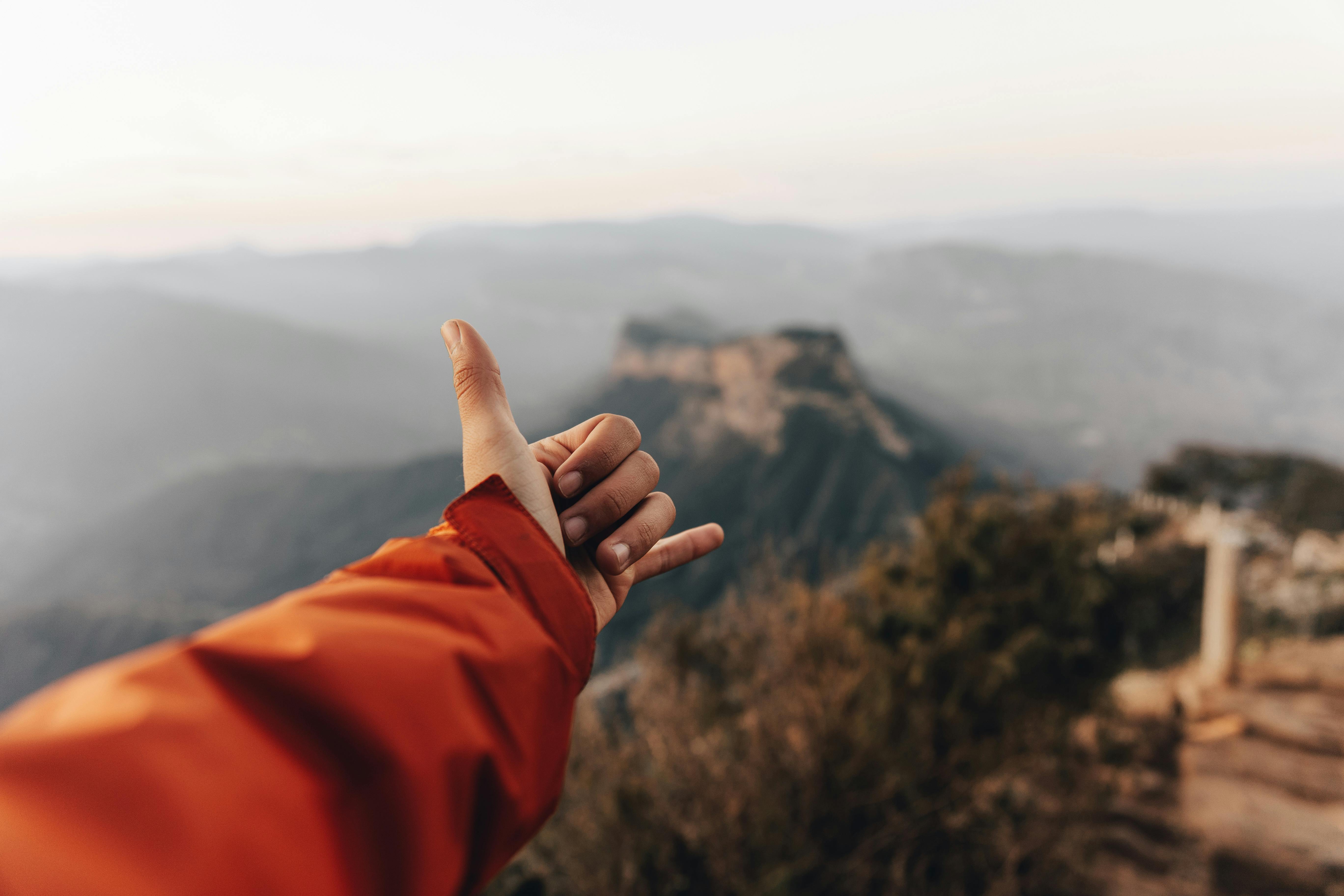 New American Sign Language club hosts learning event — Photo by Alessandro Avilés on Pexels
