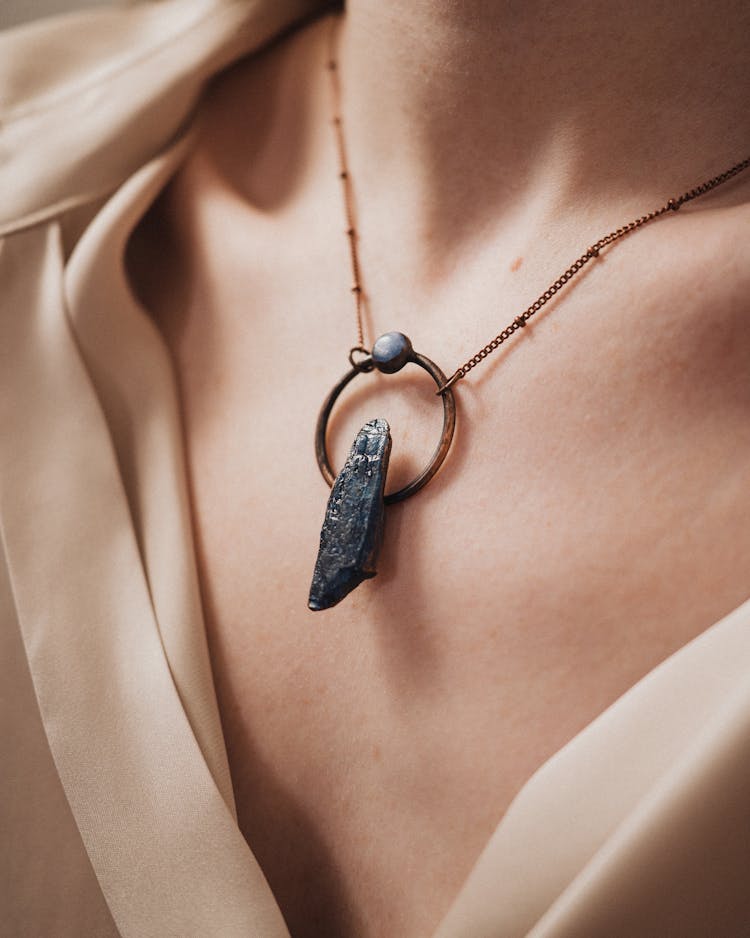 Woman Necklace With Stone