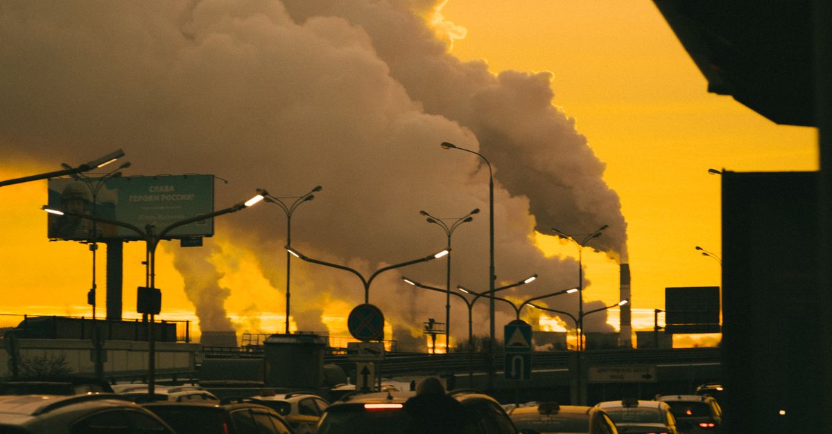 Las 10 industrias más contaminantes y su impacto en el desarrollo económico Las 10 industrias más contaminantes y su impacto en el desarrollo económico