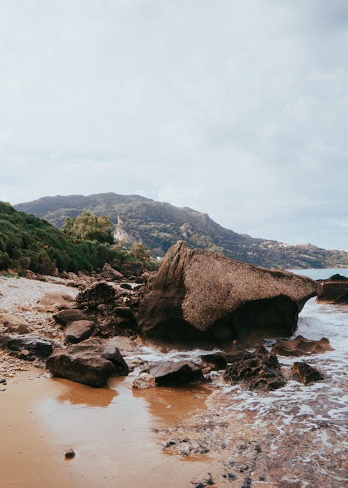 Δωρεάν στοκ φωτογραφιών με Surf, άμμος, βράχια