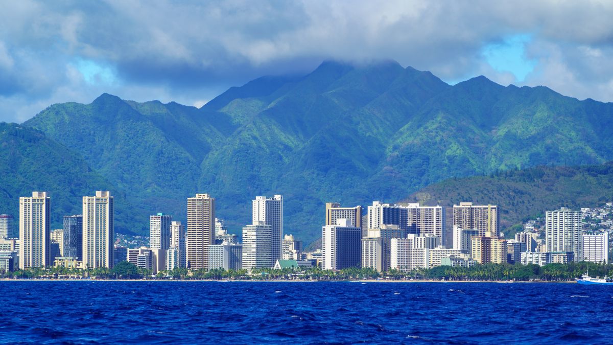 Best Holiday Giveaways in Honolulu, HI: 2026 Local Guide