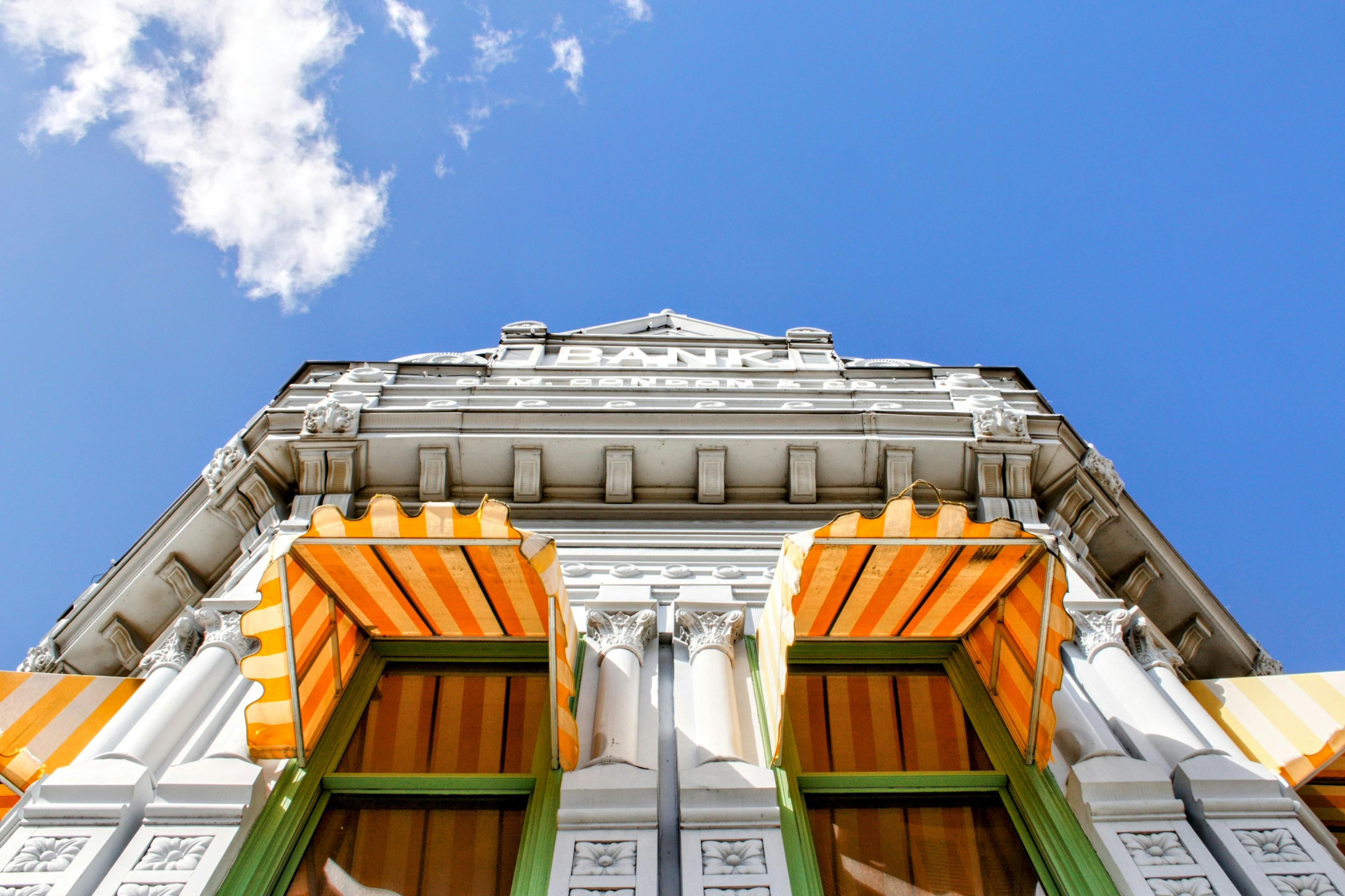 local bank building in Houston - houston sba lenders