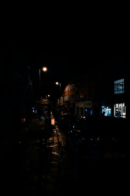 Foto d'estoc gratuïta de carrer, carreró, ciutat de nit