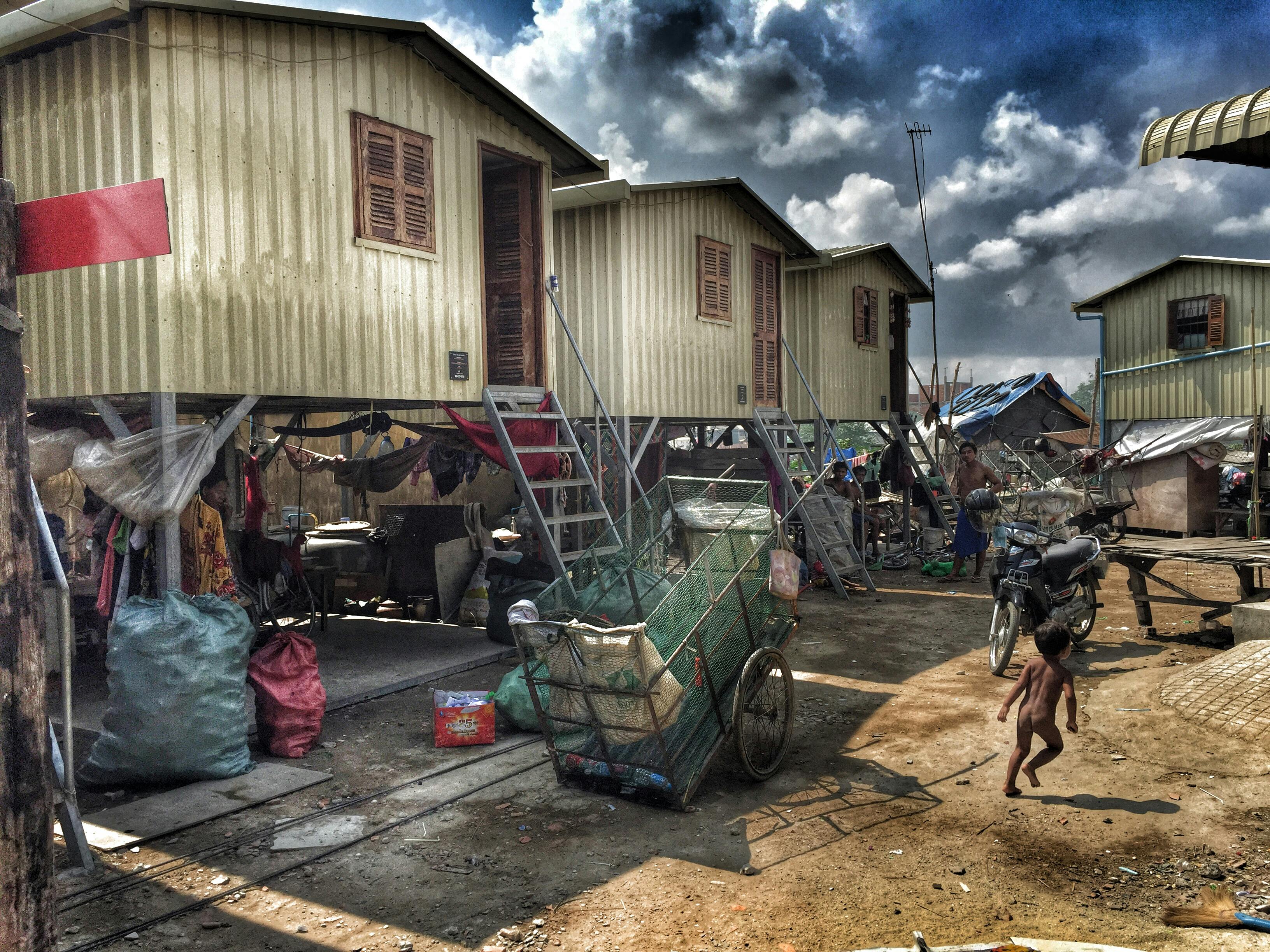 アジア カンボジア スラム街の無料の写真素材