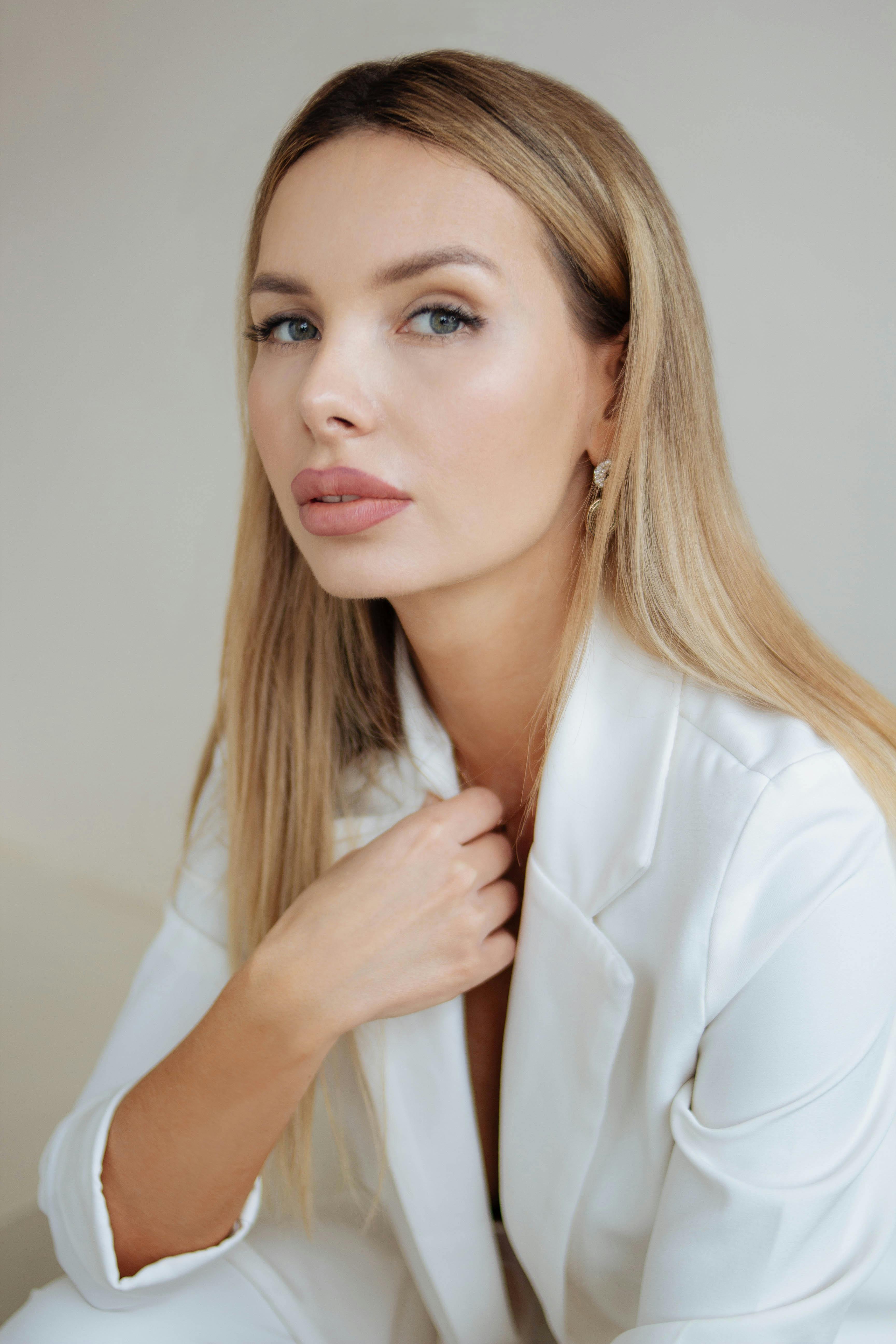 Portrait of Attractive Blonde · Free Stock Photo