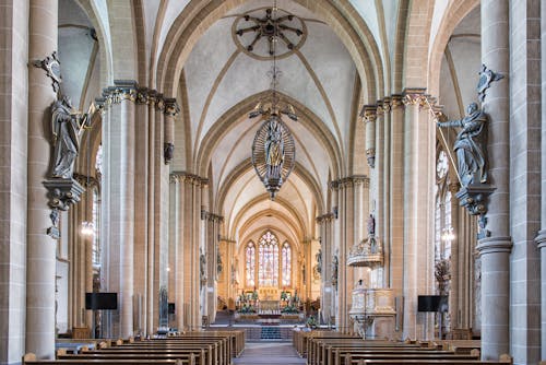 Fotobanka s bezplatnými fotkami na tému cestovať, gotická architektúra, interiér