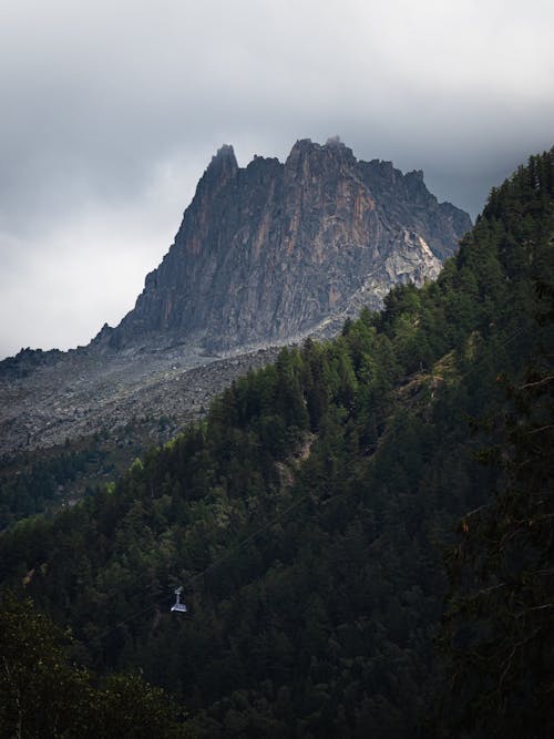 ピーク, 垂直ショット, 山岳の無料の写真素材