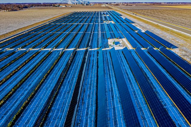 Project owner dashboard showing active solar bids