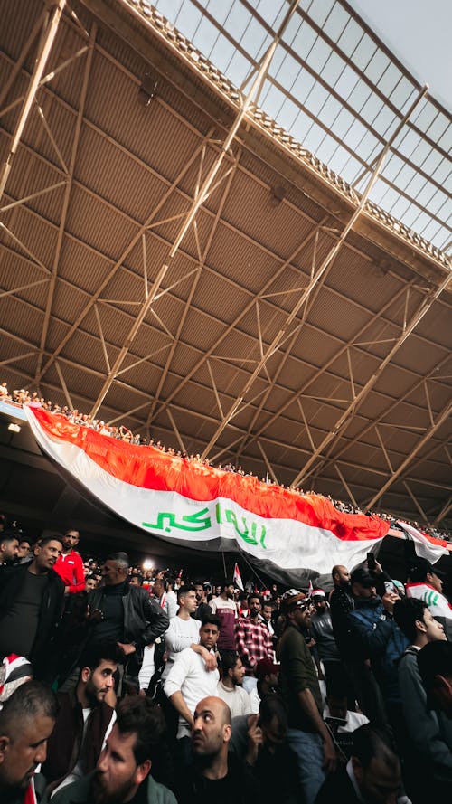 Bezpłatne Darmowe zdjęcie z galerii z chuligani, fani piłki nożnej, flaga iraku Zdjęcie z galerii