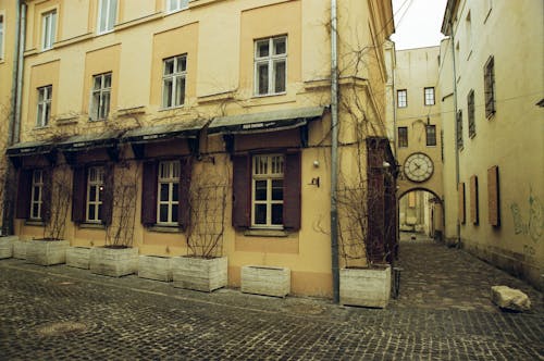 Free Building at a Cobbled Street Stock Photo