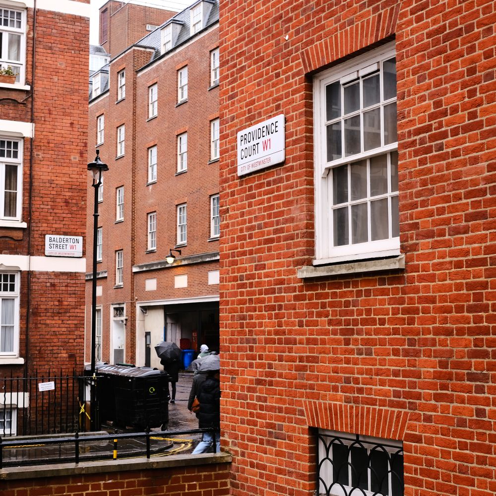 Glusburn — student move with boxes and a van