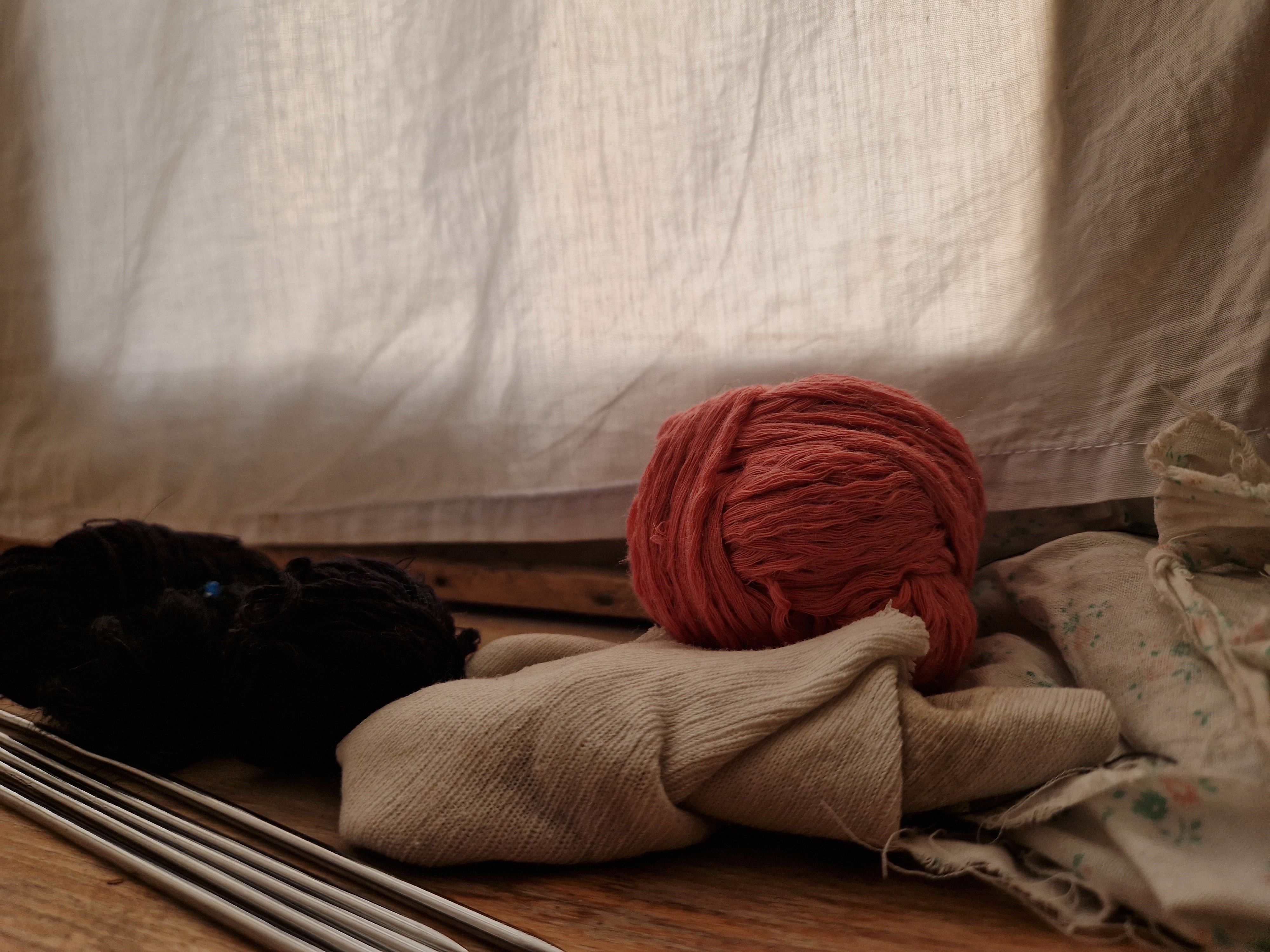 Cozy-Chic-Wohntrend: 8 DIY-Anleitungen für ein gemütliches Zuhause — Material-Übersicht