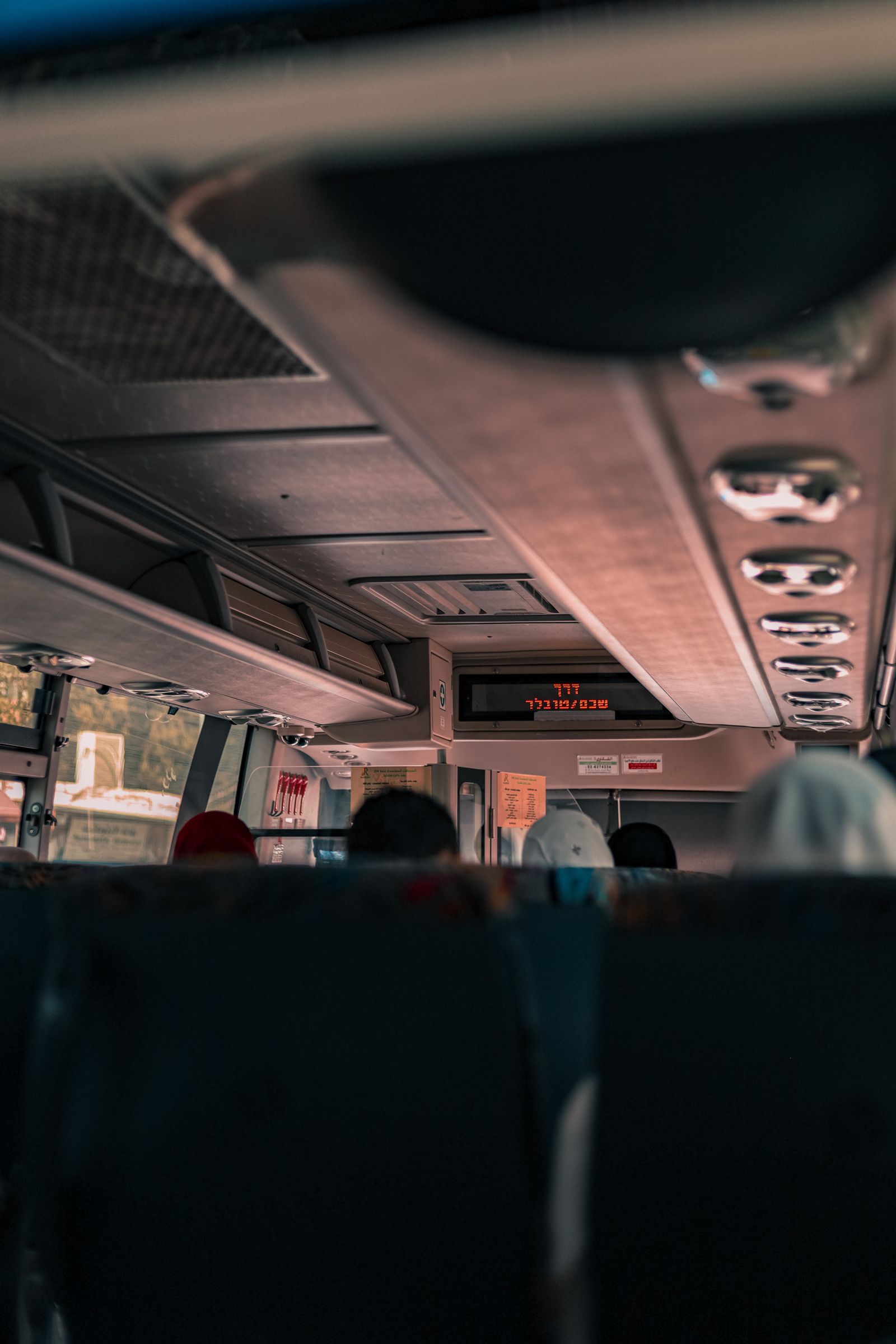 Температура в салоні автобуса: як підготувати одяг: підготовка до дороги
