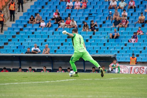 Photos gratuites de allumette, athlète, ballon de foot