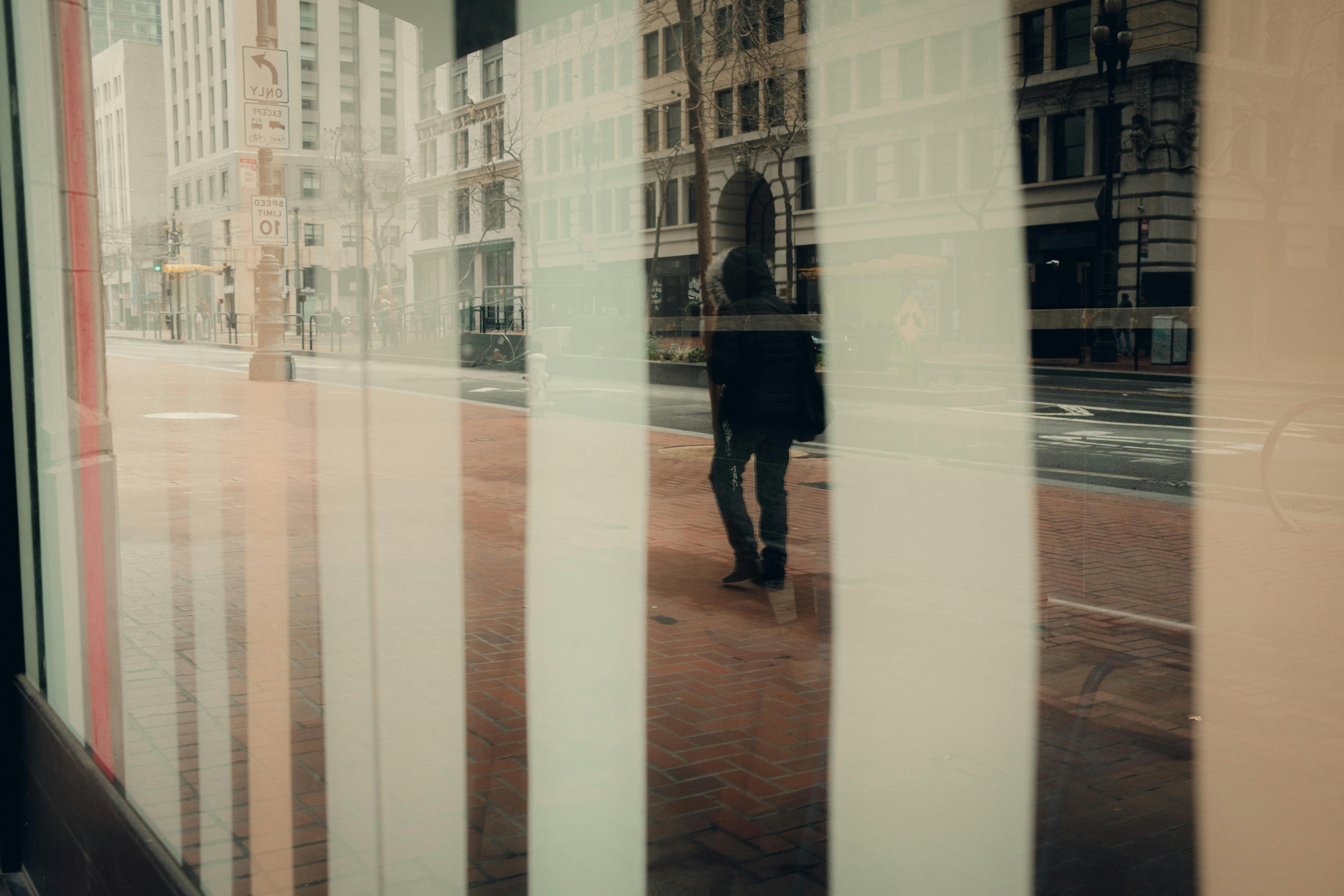 6 Creative Street Photography Ideas You Can Do With Your Phone — Photo by Airam Dato-on on Pexels