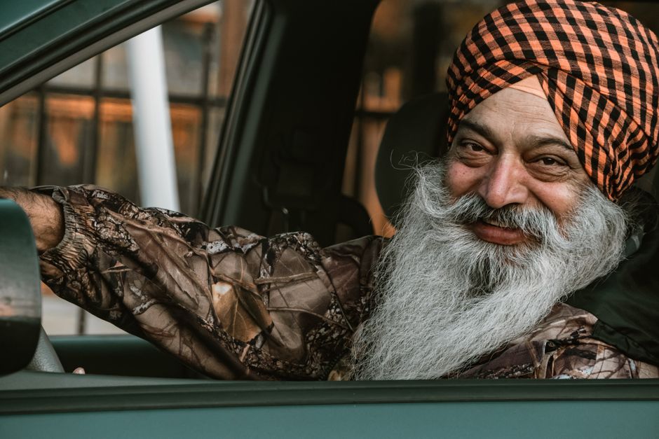 Police investigate after Sikh bus driver assaulted and vehicle stolen in UK
