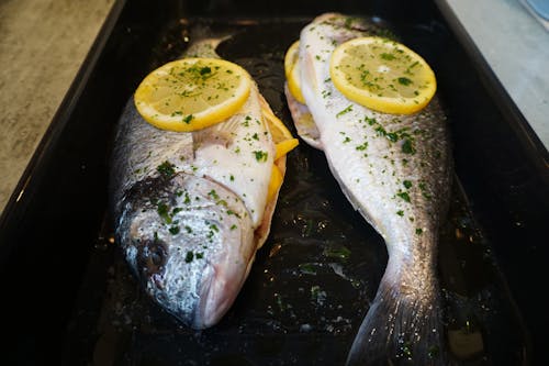 balık, ev yapımı yemekler, ev yemeği içeren Ücretsiz stok fotoğraf