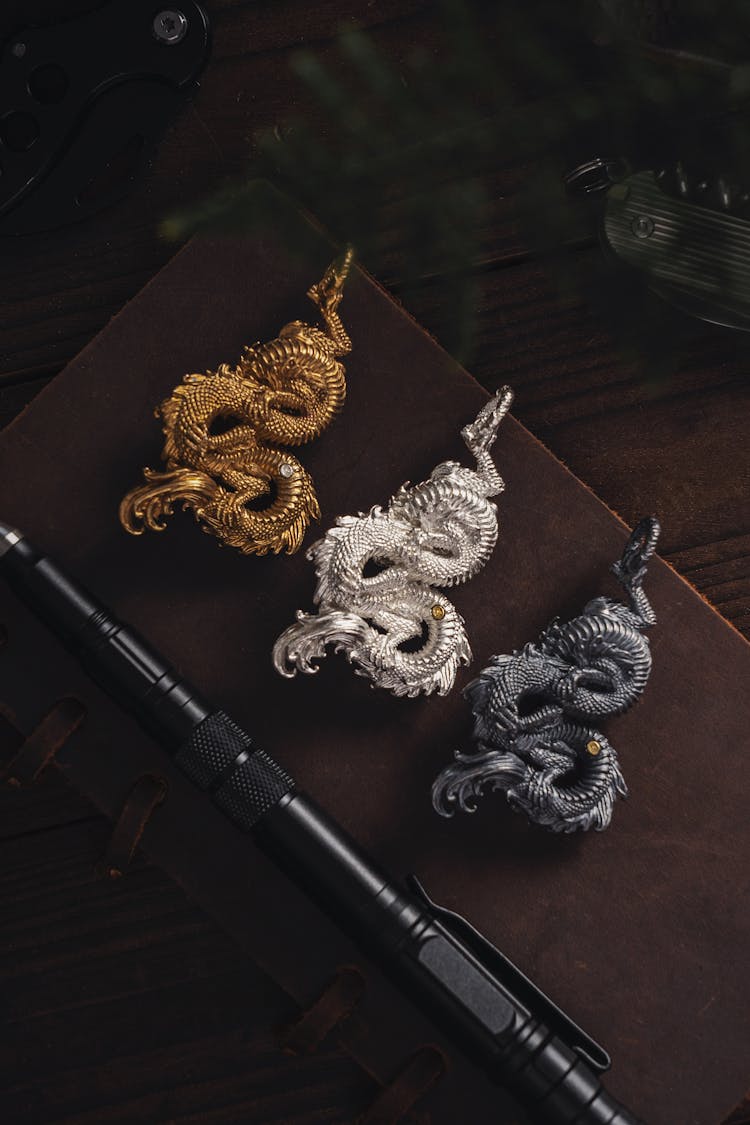 Design Dragon Artwork Pendants