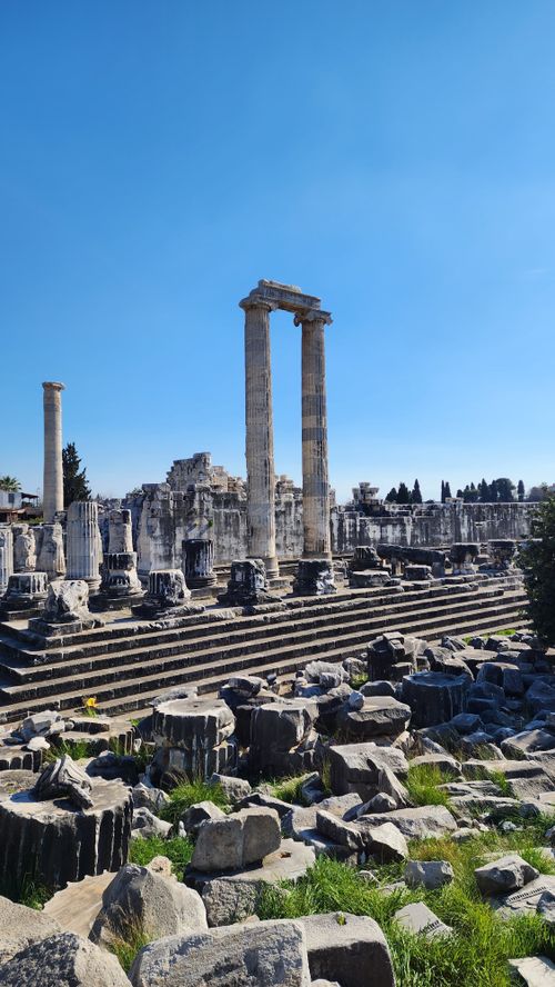 Free Discover the majestic Temple of Apollo ruins in Didim, Türkiye, under a clear blue sky. Stock Photo