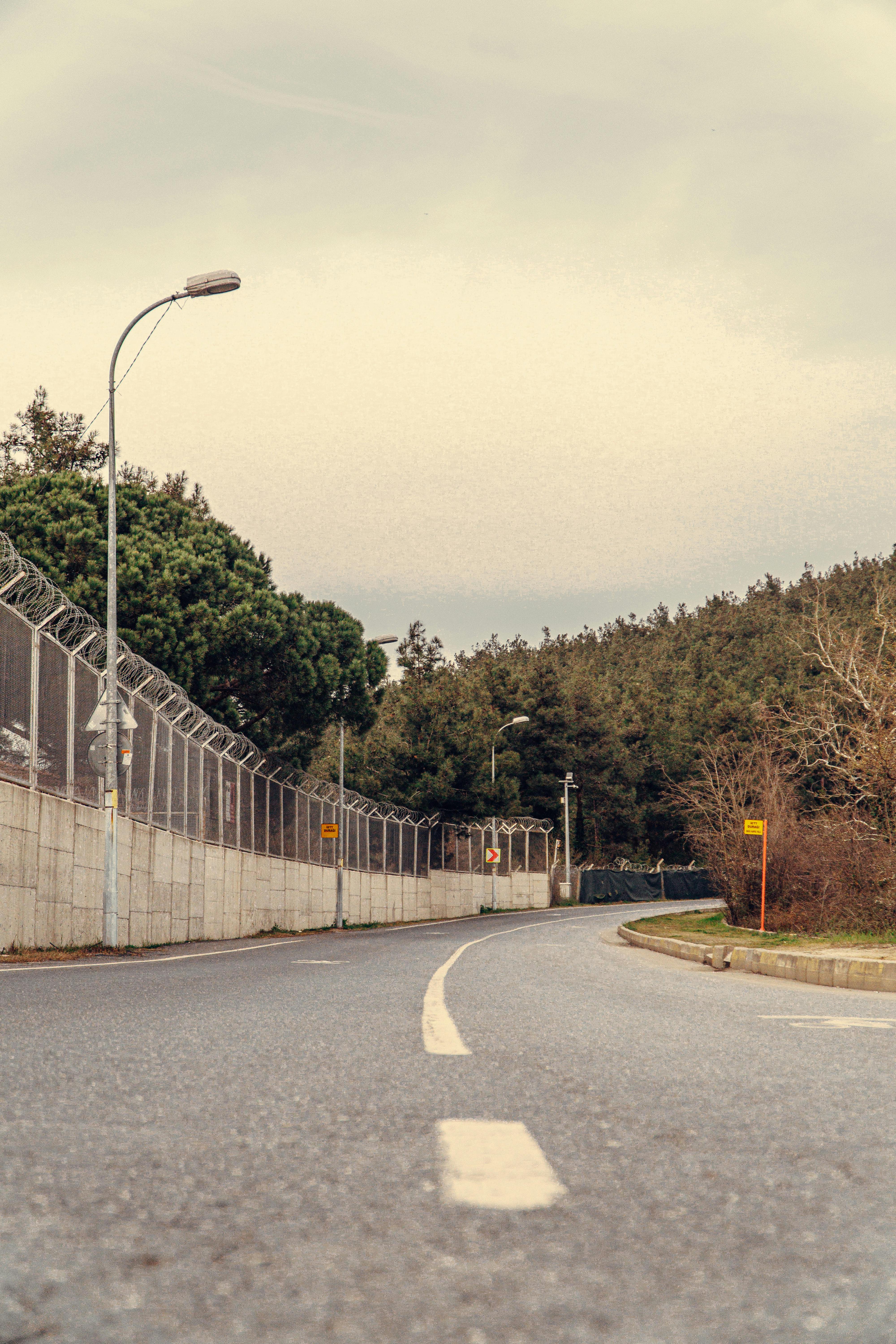 Vista panorâmica da cidade de Sarajevo com as suas mesquitas e edifícios históricos