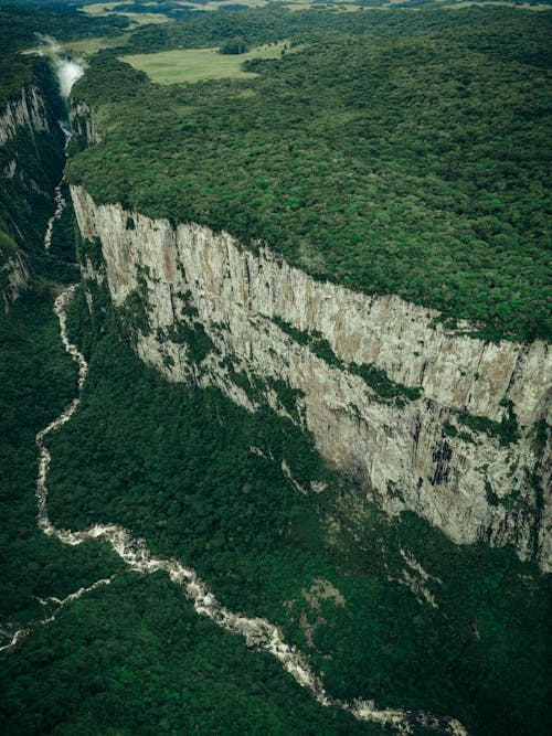 Ilmainen kuvapankkikuva tunnisteilla brasilia, itaimbezinho, kallio