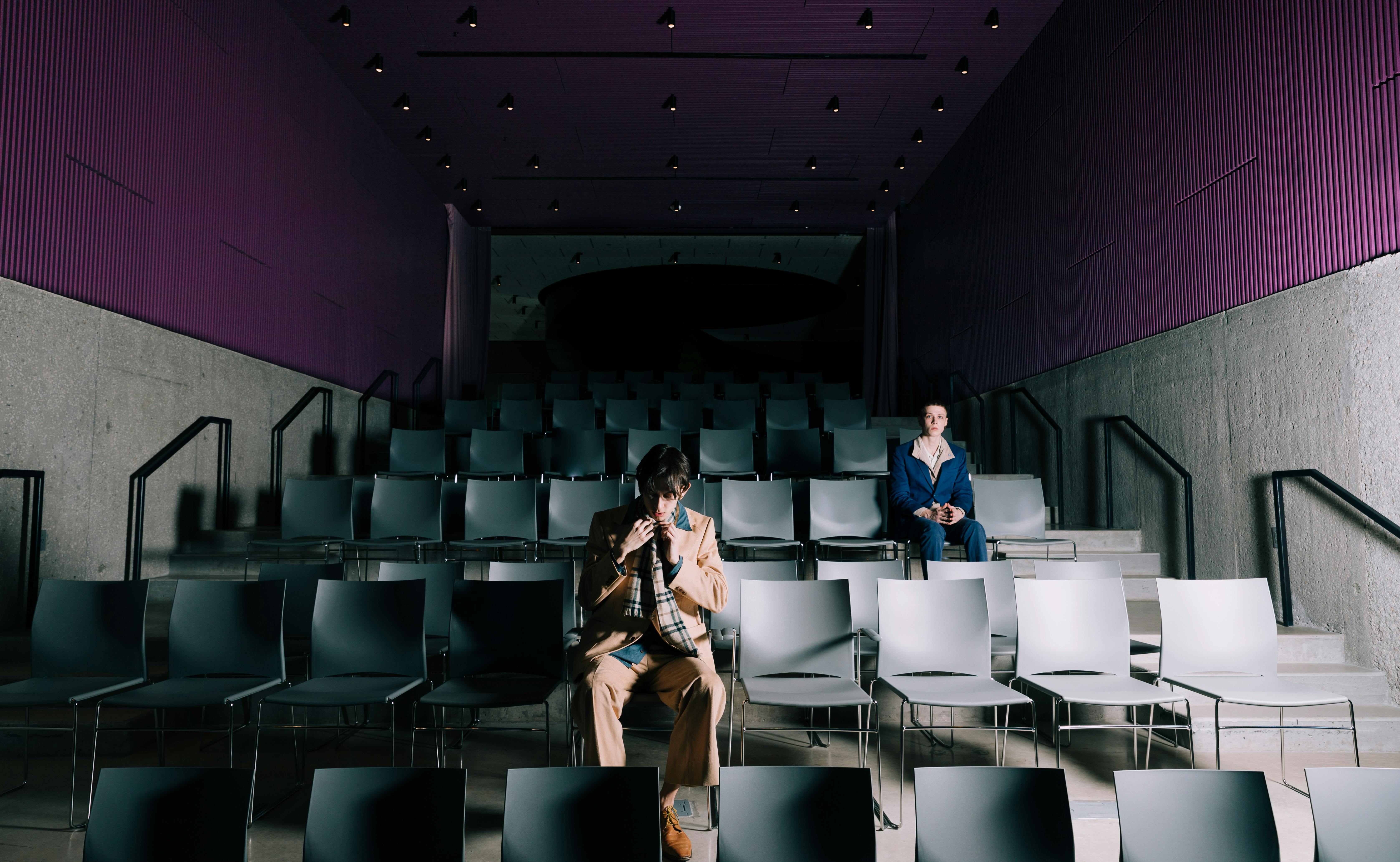 Ücretsiz #kapalı, aşama, bir başına içeren Ücretsiz stok fotoğraf Stok Fotoğraflar