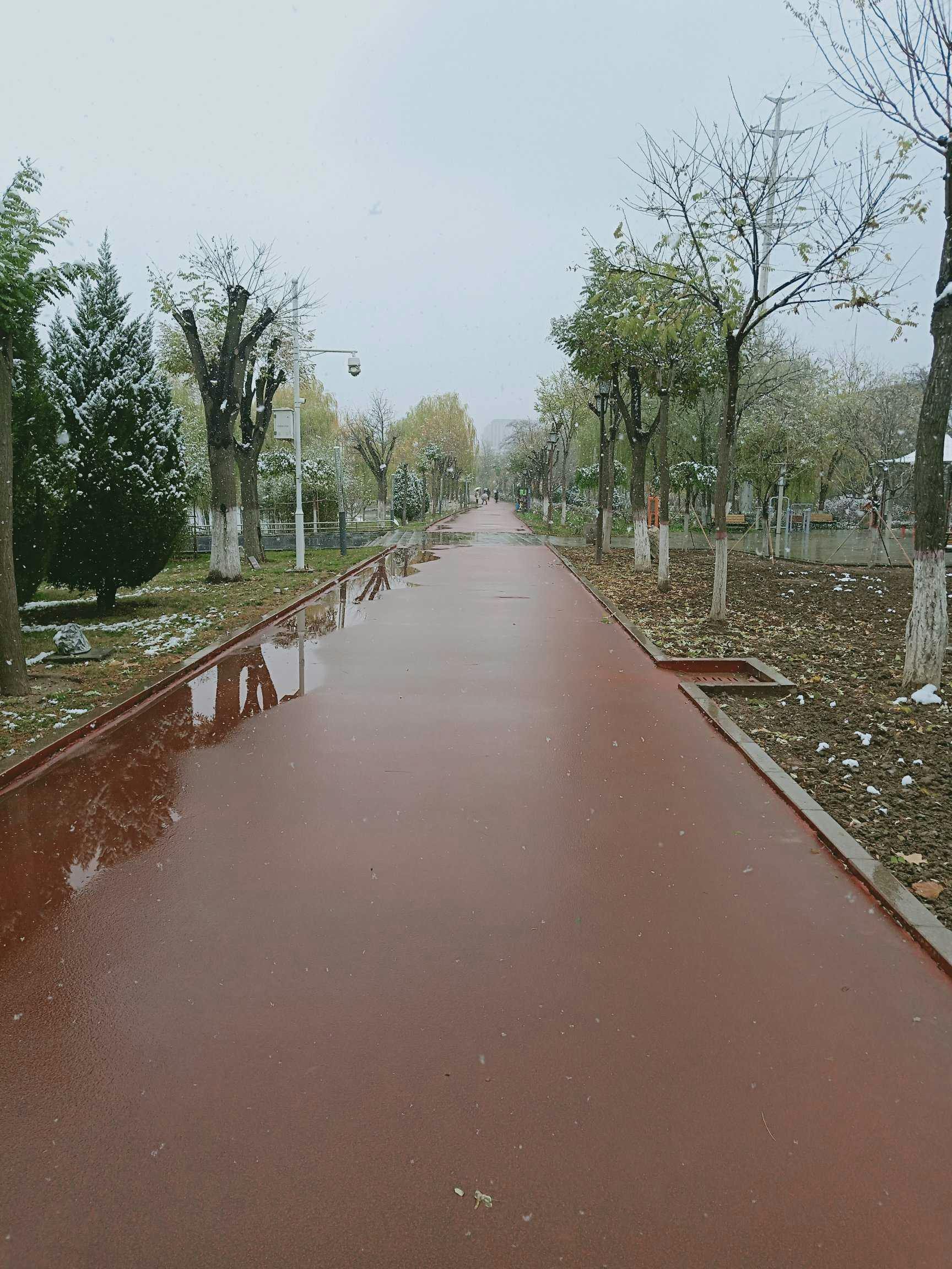 Lemari Kabinet Kayu