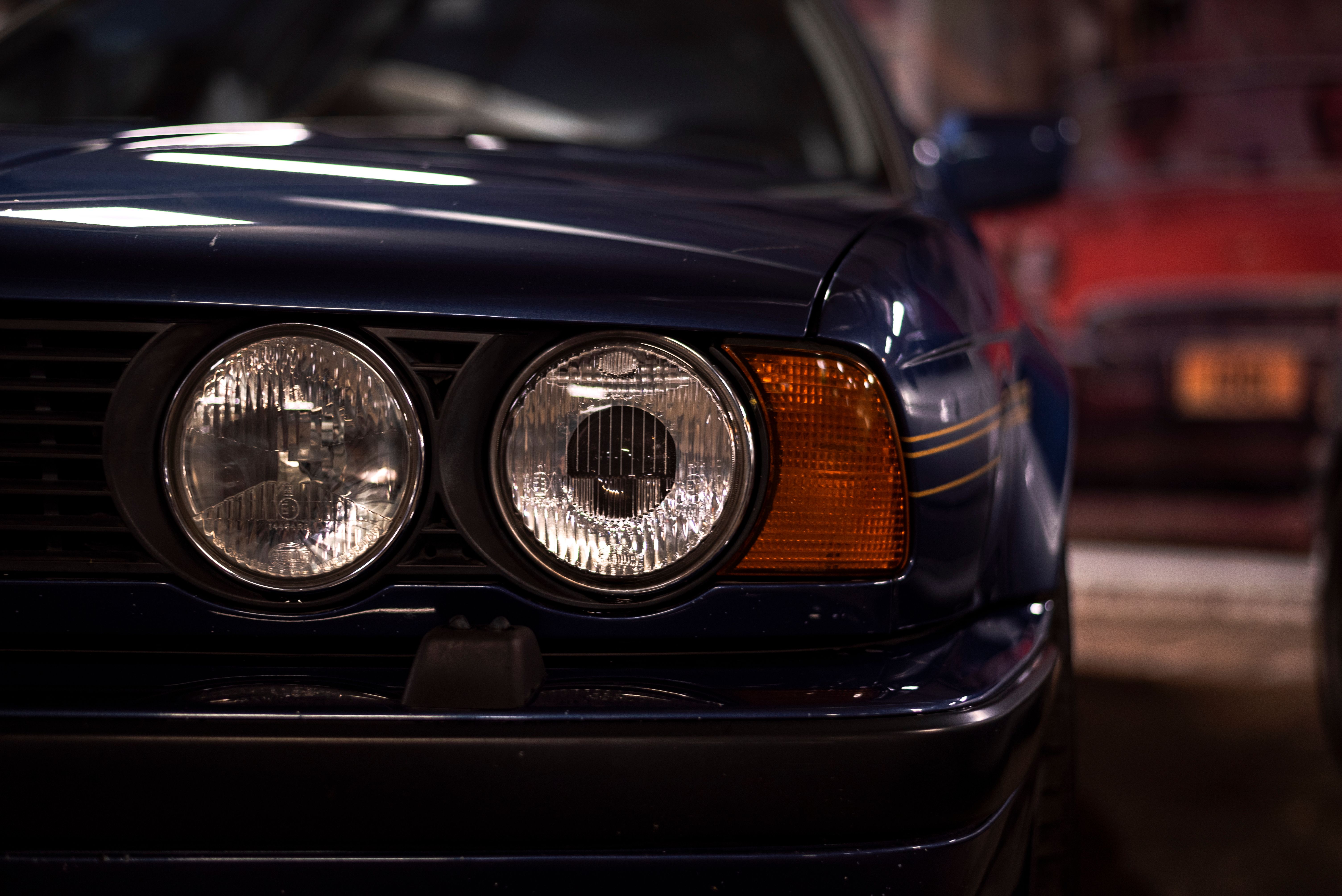 Dark Blue BMW and Cars Parked behind · Free Stock Photo