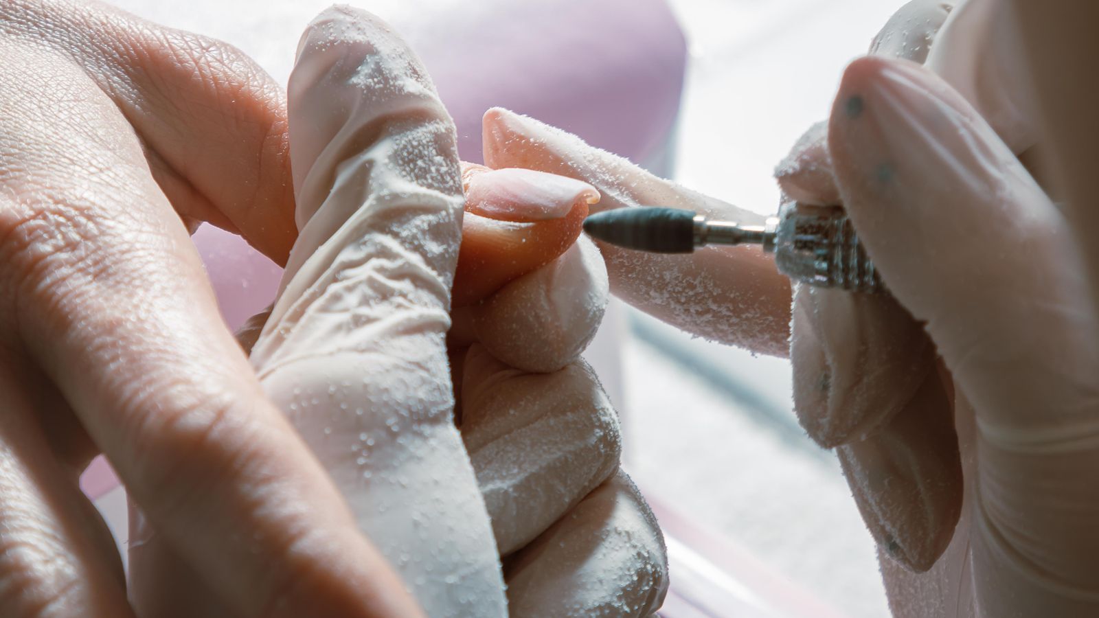 Long Wait, a Dismissive Front Desk Response, and a Delayed Start for an Acrylic Removal at The Nail Bar Buckhead