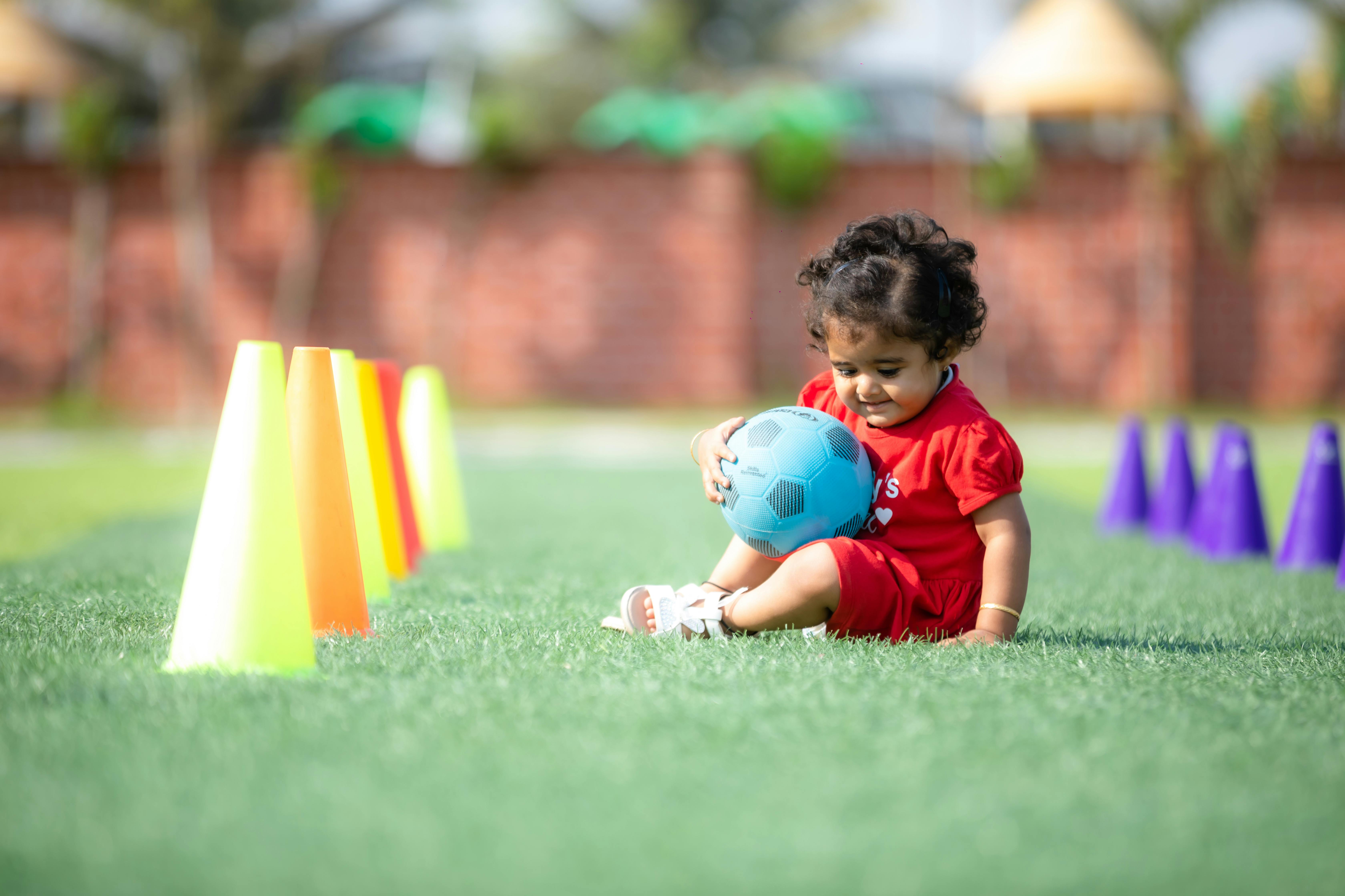 Le 100.000+ migliori foto di Bambini Che Giocano A Calcio · Download  gratuito al 100% · Foto di archivio Pexels