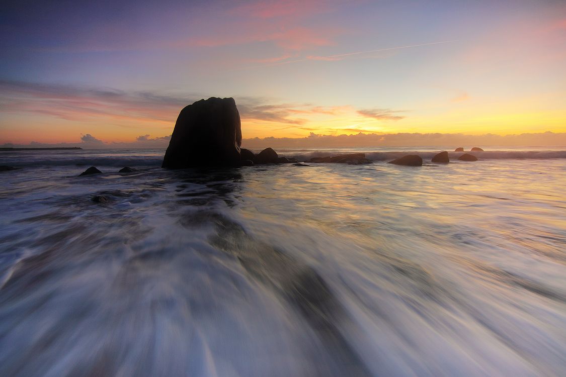 Rock on the Beach · Free Stock Photo