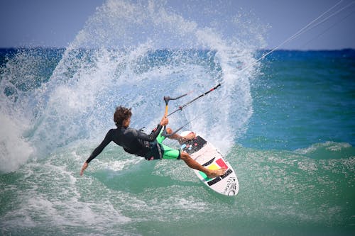 Gratuit Personne équitation Planche De Surf Photos