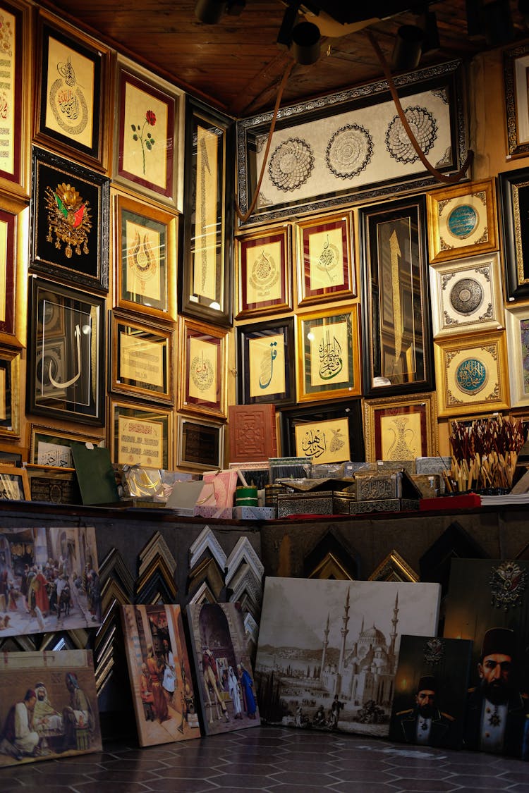 Store With Paintings And Frames