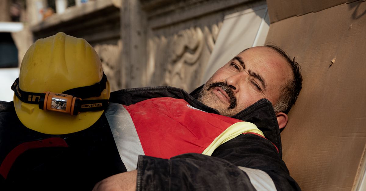 Γιατί τρέμουν τα χέρια μου μετά από βαριά χειρωνακτική εργασία;