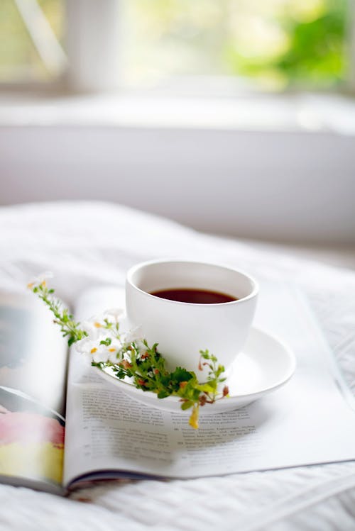 Imagine de stoc gratuită din cană de cafea, ceai, fotografiere verticală