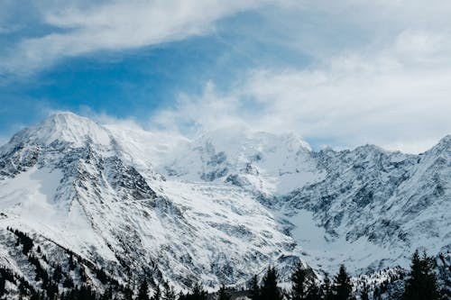 Gratis arkivbilde med fjell, fjellkjede, fjelltopp