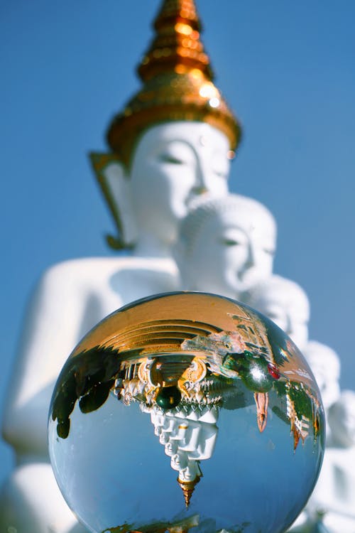 Immagine gratuita di bicchiere, buddha, focus selettivo