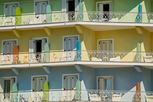 Gratis stockfoto met balkons, fel, hotel