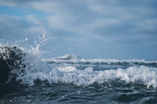 海の波の写真