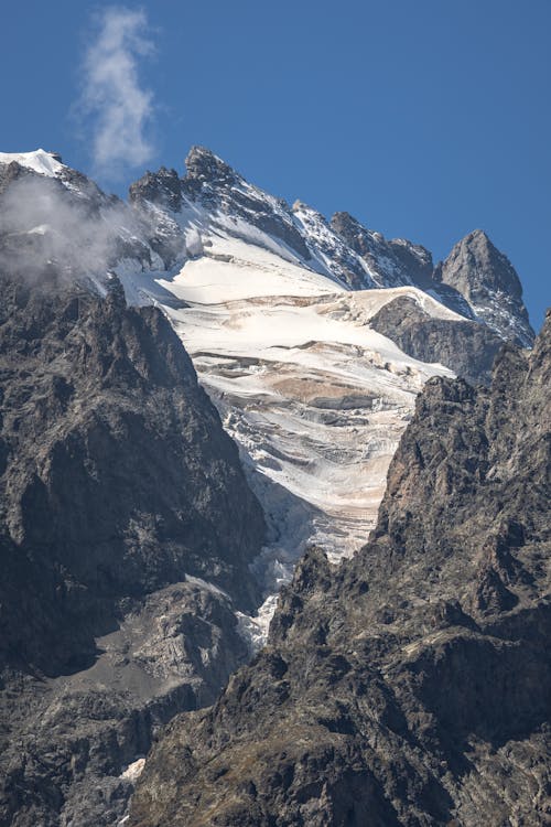 Kostenloses Stock Foto zu aszenisch, aufnahme von unten, berge