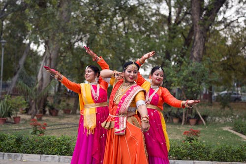 Foto profissional grátis de artistas, bailarinos, cultura indiana