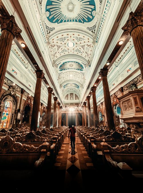 Free Captivating view of a basilica's ornate interior in Maracaibo, showcasing intricate designs and columns. Stock Photo