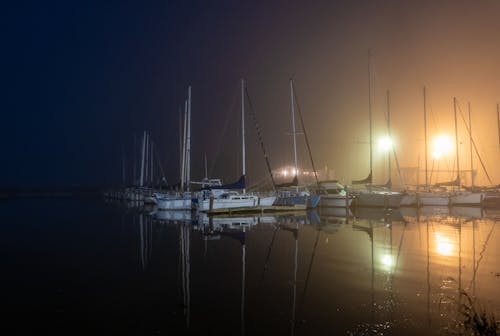 Photos gratuites de la nuit, mer de nuit, rue de la ville